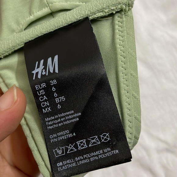H&M padded bandeau bikini top - Picture 2 of 5